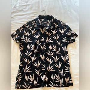 Men’s express top size medium